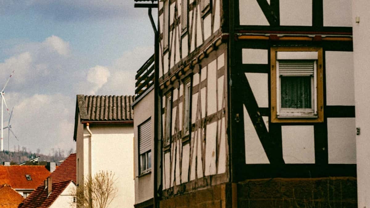 2025 yilda Ispaniyada TikTok reklama narxlari va O‘zbekiston uchun tavsiyalar