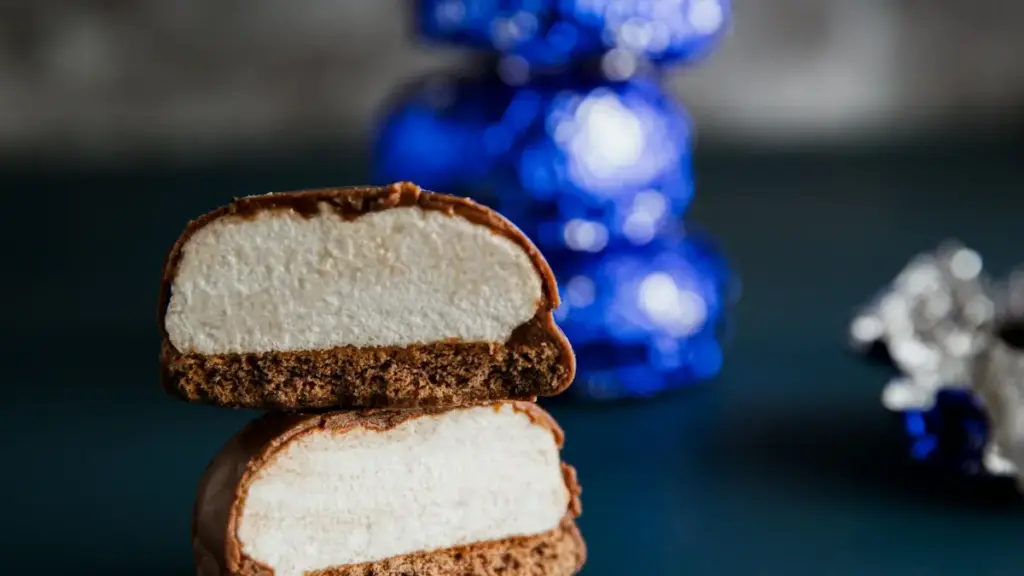 Latviya Twitch ijodkorlarini qanday topish, baholash va creator-led darslik seriyasini ishga tushirish bo‘yicha amaliy yo‘l-yo‘riq va lokal strategiyalar.