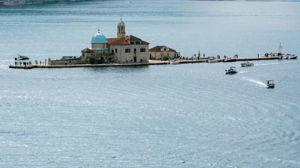 LINE orqali Yapon brendlari bilan qanday aloqaga chiqish, lokal muloqot, pitch tayyorlash va hamkorlik modelini oson tushunish uchun amaliy qo‘llanma.