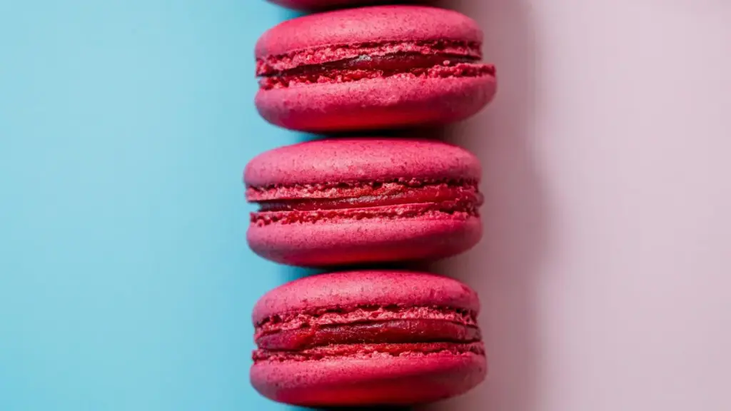 Amazonda Ispan brendlari bilan hamkorlik qilishingiz uchun aniq qadamlar, platformalar solishtiruvi va localizatsiya strategiyalari — ijodkorlar va mikro-influencerlar uchun.