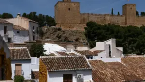 Laosdagi vkontakte (VK) yaratkichlarini topish, baholash va ularning faol auditoriyasini biznes leadlariga aylantirish bo‘yicha amaliy qo‘llanma. Mahalliy tendensiyalar, case-izohlar va xavfsizlik maslahatlari.