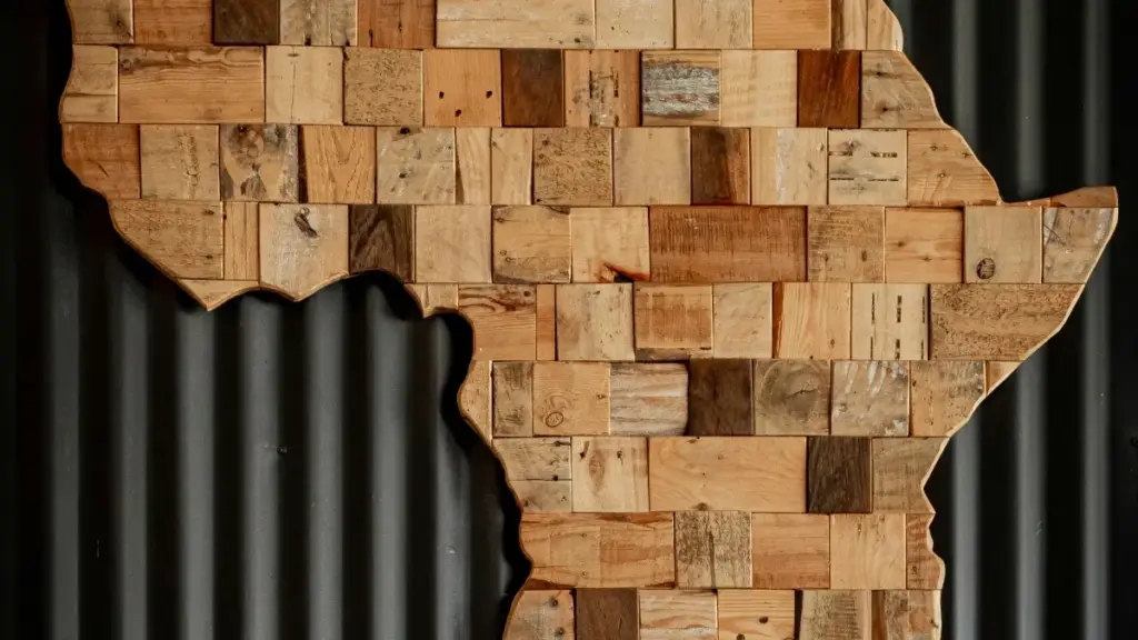 Uzbekistanlik creatorlar uchun Twitchda Kipr brendlari bilan hamkorlik qilish, qonunchilik konteksti, kontakt kanallari va real taktikalarga oid amaliy qo'llanma.