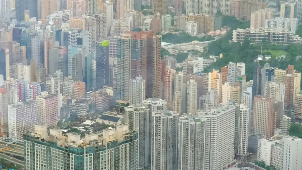 Janubiy Koreya bozorida HBO Max kontentiga asoslangan creatorlarni qanday topish va ularni mobil ilova yuklanmalariga aylantirish — amaliy qadamlar, platform tahlili va xavf/xulosalar.